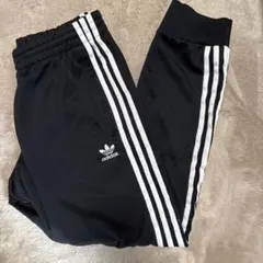 adidas ブラック トレーニングパンツ