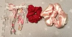ピンク・赤シュシュ　リボンヘアピン　セット