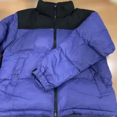 紫と黒のダウンジャケット