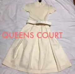 QUEENS COURT クリーム色ニットワンピースのサムネイル