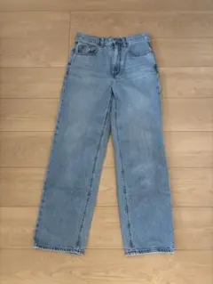 guハイライズストレートジーンズ