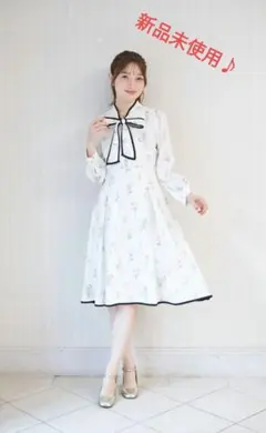 tocco　closet　 ボウタイリボン付き フラワープリントワンピース