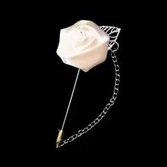 バラ　薔薇　チェーン付き　ラペルピン　コサージュ　バッジ　ベージュ色　ローズ