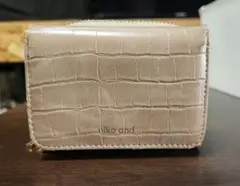 niko and... 三つ折り財布 ベージュ クロコダイル型押し