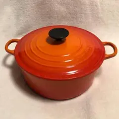美品】Le Creuset 両手鍋 オレンジ 約22cm - メルカリ