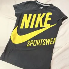 NIKE レディースTシャツ XL ビッグロゴ スウッシュ 黒 黄のサムネイル