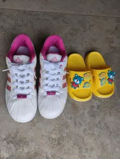 adidas アディダス　レディーススニーカー 子供用スリッパセット