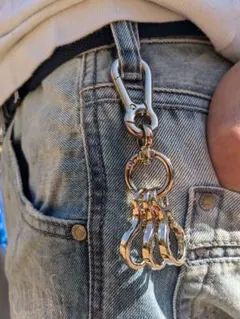 Item thumbnail for item fbe842bd-7f24-46e5-8e07-a3d8fc4c1849