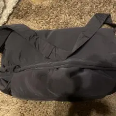 UNIQLOU 黒 ナイロン ショルダーバッグ