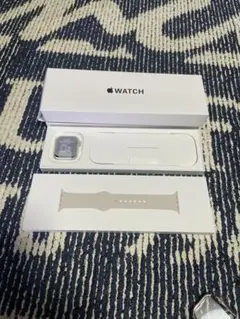 Apple Watch SE (GPS） 40mmスターライトアルミニウム