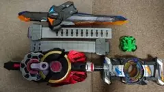 DX変身ベルト デザイアドライバー、コマンドツインバックル、レイジングソード
