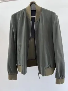 オリーブグリーン MA-1ジャケット