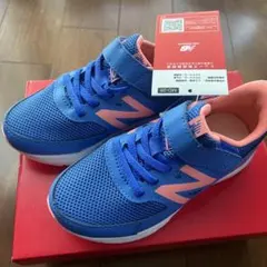 新品　New Balance 17.5cmスニーカー