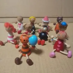 木製の人形 10体 汚れ・キズあり