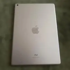 テ*ラ様 Apple iPad 第8世代 128GB Wi-Fi ※美品