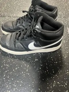 メ*ラ様 Nike コートヴィジョンMID