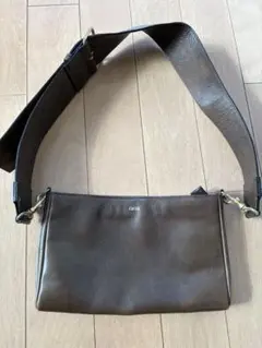 Item thumbnail for item d6d87cf6-0e17-4e4e-9eb3-d9e281b63d69