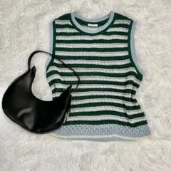 ノースリーブニット