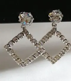 ハンドメイドピアス　[No.3]　スクエア　ラインストーン　シルバー　ピアス