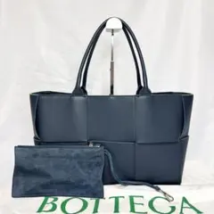 美品☆ ボッテガヴェネタ　アルコトート　ミディアム　トートバッグ　ネイビーのサムネイル
