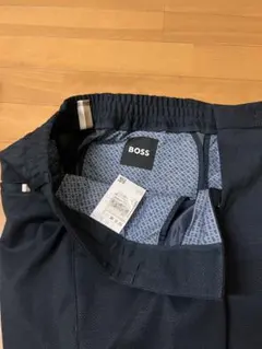 【美品】Boss ボス メンズパンツ ネイビー 現行ロゴ 44 M-L