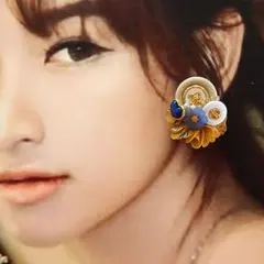 アシメアンティークボタン　フラワーフリンジ　イエローブラウン　ピアス　イヤリング