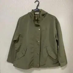 新品未使用　マウンテンパーカ　GU  アウター　ジャンパー　上着