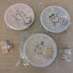 くら寿司ちいかわ 皿3枚　フィギア　ハチワレ　うさぎ　缶バッチ２個　マグネット