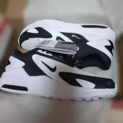 新品　Nike Air Max ボルト　ホワイト　 スニーカー25.5⑥