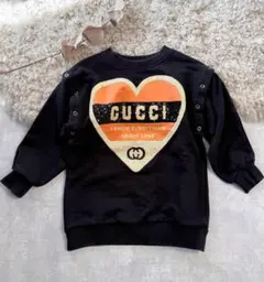 GUCCI グッチキッズ　スパンコール ハートロゴ スウェット 4Y　110㎝