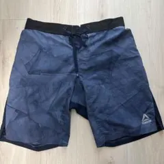 Reebok ネイビー 水着　ハーフパンツ