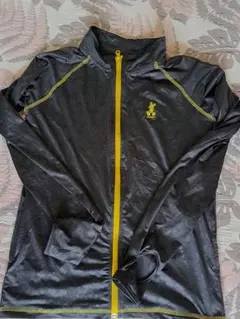 ラッシュガード