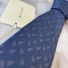 【タグ付、新品✨】BVLGARI ネクタイ　ブルー　青　セッテピエゲ　スクエア柄