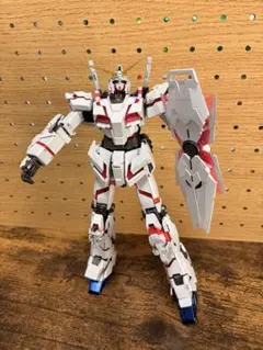 MG 1/100 ユニコーンガンダム チタニウムフィニッシュ 組立済み