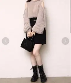 NICE CLAUPオフショルダー ベージュ ニット