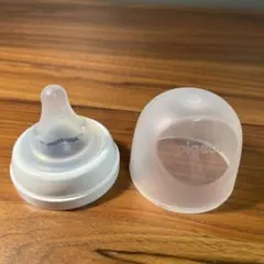 【新品未使用】ピジョン母乳実感　乳首Mサイズ　蓋とキャップ