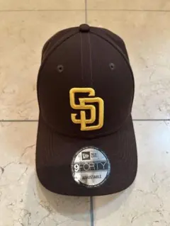 New Era 9FORTY ブラウンキャップ SDロゴ