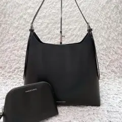 美品✨CHARLES & KEITH ダブルバックル トラペーズホーボーバッグ