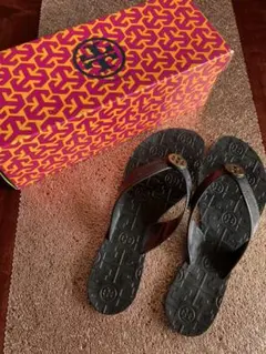 8/7迄9000→8000【Tory Burch】サンダル　箱無300円引のサムネイル
