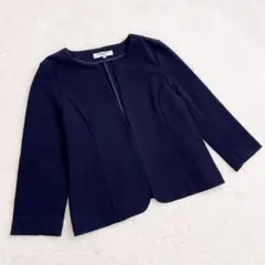 ナチュラルビューティーベーシック　ノーカラージャケット　ネイビー