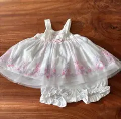 メゾピアノ　ホワイト花柄刺繍ツーウェイ・ドレスオール