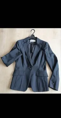 【中古】黒ストライプ レディースビジネススーツ11号 3点セット