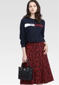 トミーヒルフィガー　スペルロゴプリントスカート　Sサイズ