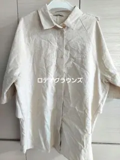ロデオクラウンズ　後ろフリル　ボタンシャツ　胸ロゴ刺繍　きなり　リネン