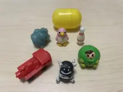 昭和レトロなガチャガチャ&お菓子おまけ等ミニフイギュア6点セット（ケース付き）