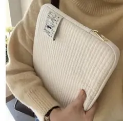 韓国ブランド　thus（ダース） 16inch PCケース　ホワイト