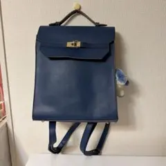 青い合成皮革リュックサック