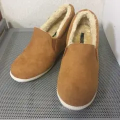 ＊スウェード風 インヒール＊内側全面ボア ＊スリップオン＊キャメル＊