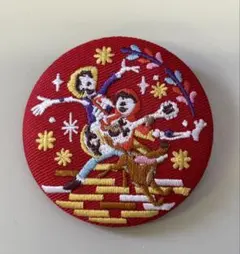 ディズニーキャラクター刺繍缶バッジビスケット2 リメンバー・ミーのサムネイル