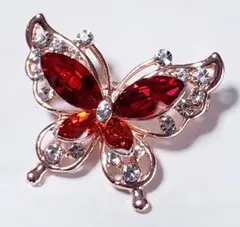 赤い蝶のブローチ　レディースブローチ　バタフライラペルピン　イベント小物　スーツ